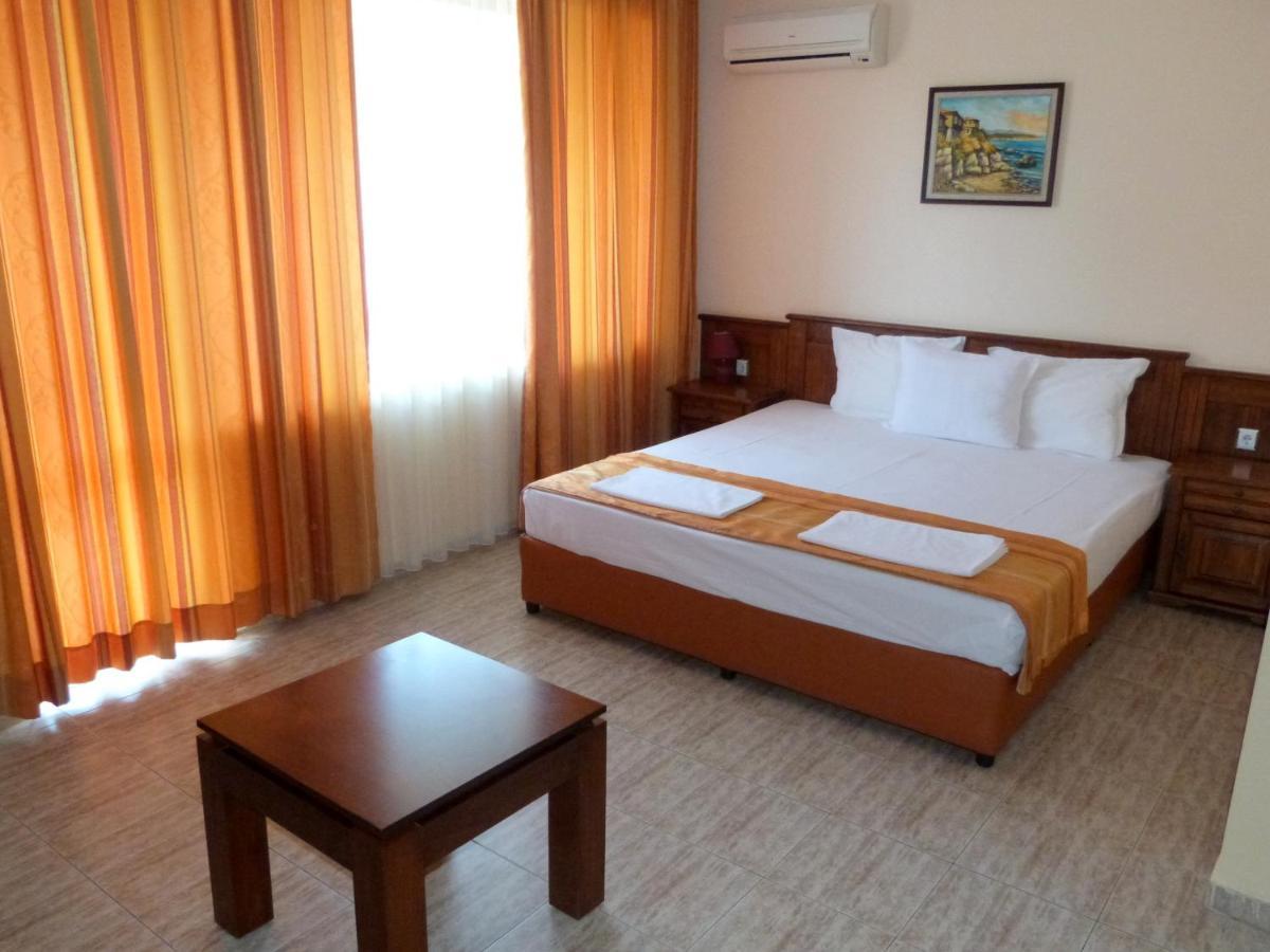 Hotel Beroe Sveti Vlas Extérieur photo