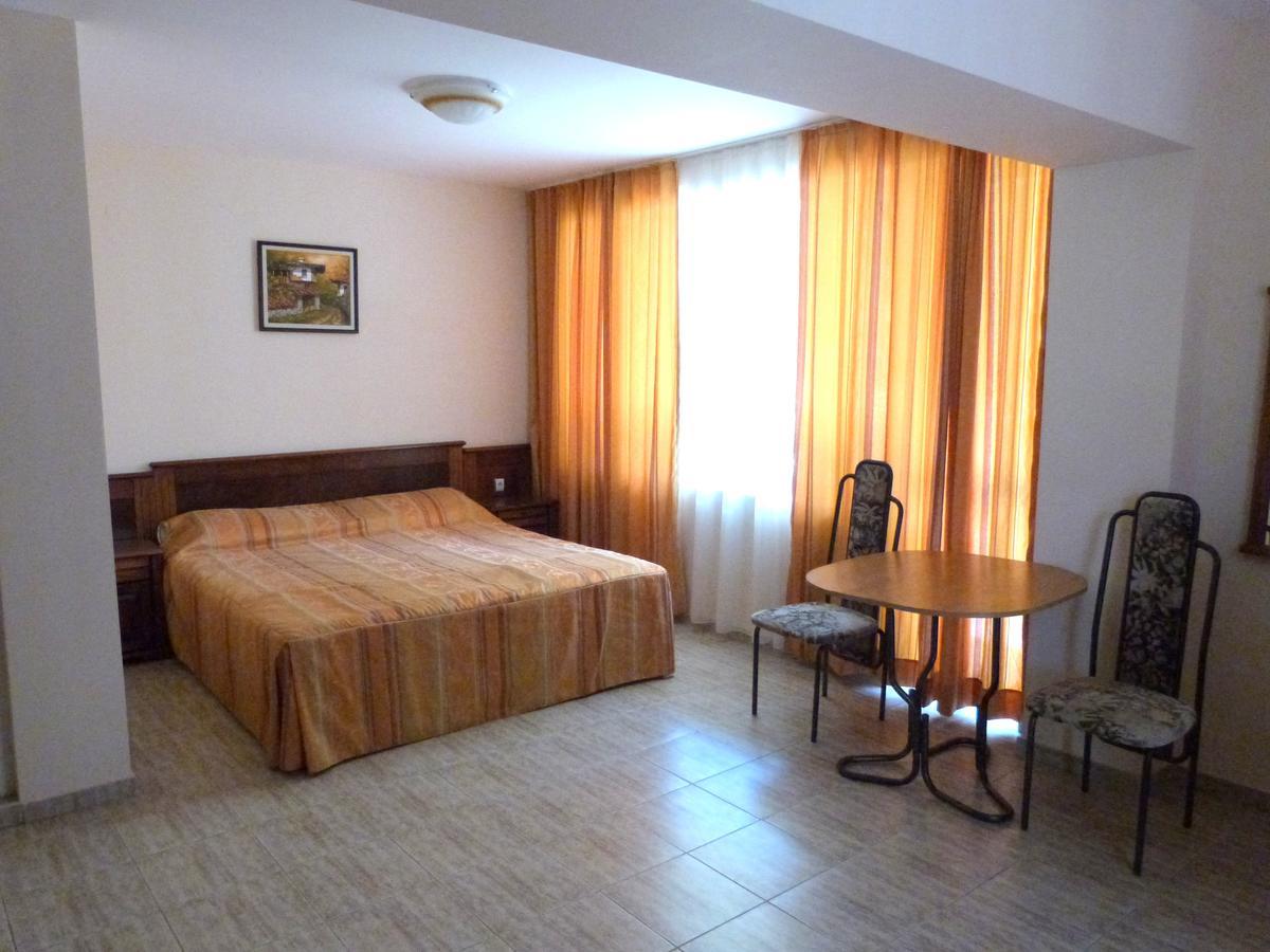 Hotel Beroe Sveti Vlas Extérieur photo