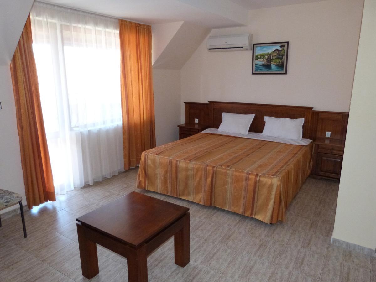 Hotel Beroe Sveti Vlas Extérieur photo