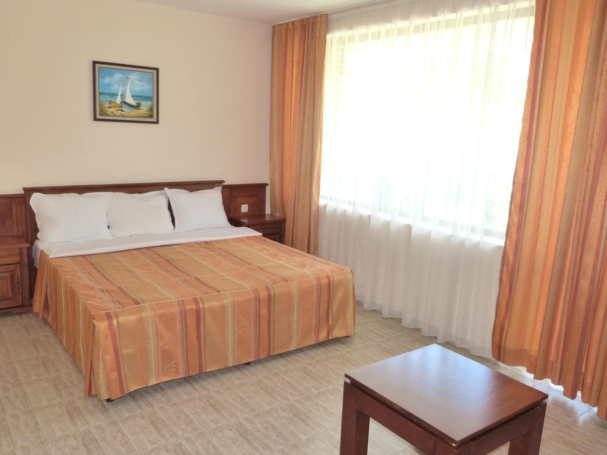 Hotel Beroe Sveti Vlas Extérieur photo